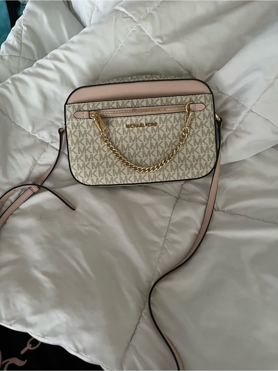 Michael Kors Handbags - Michael Kors Logo Purse